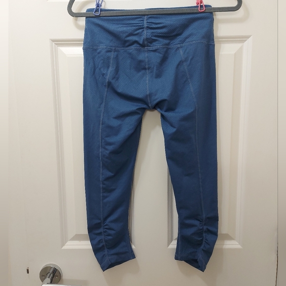 prAna crops - Picture 2 of 5